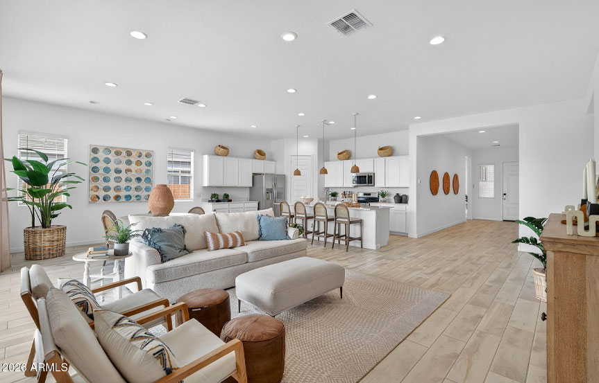 Lennar 9965 S Dutchman Dr Family5