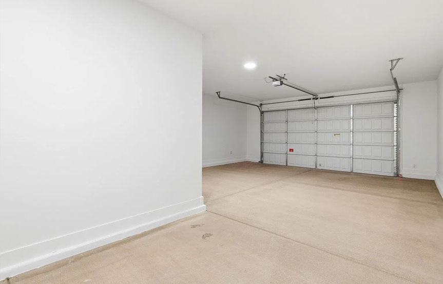 1069 W Haynes Way Garage