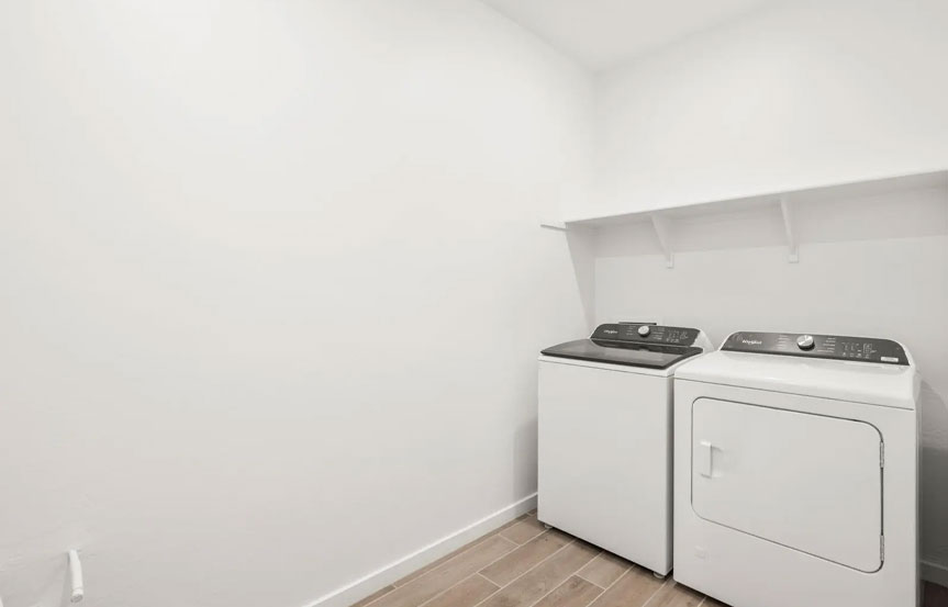 Arlo White White W Elegant Minimalism Pkg 16