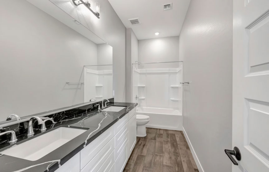 698 W Ridge Rd Bath5