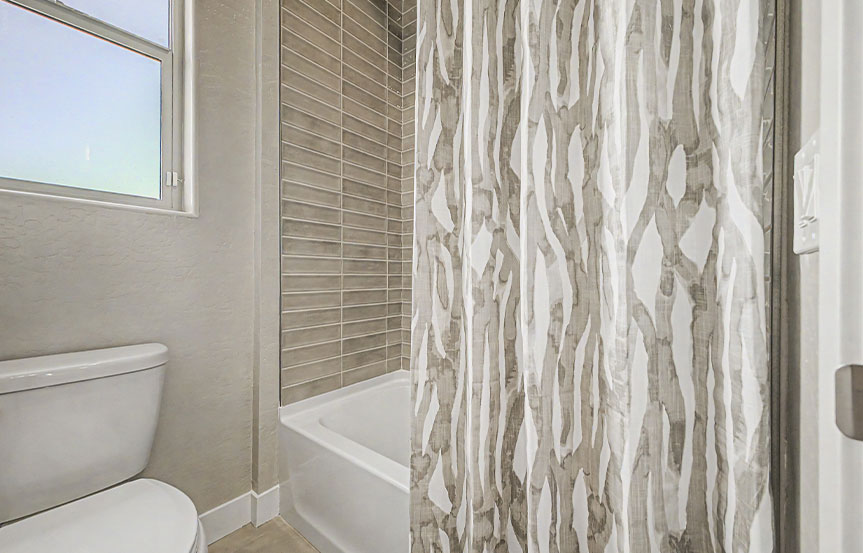 Huntley Bath 8