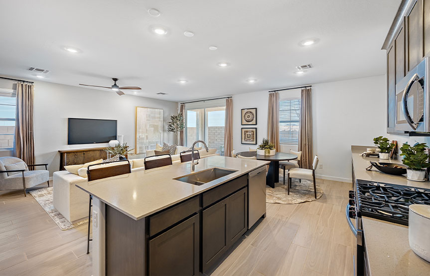 Lennar Montecito Model Kitchen4
